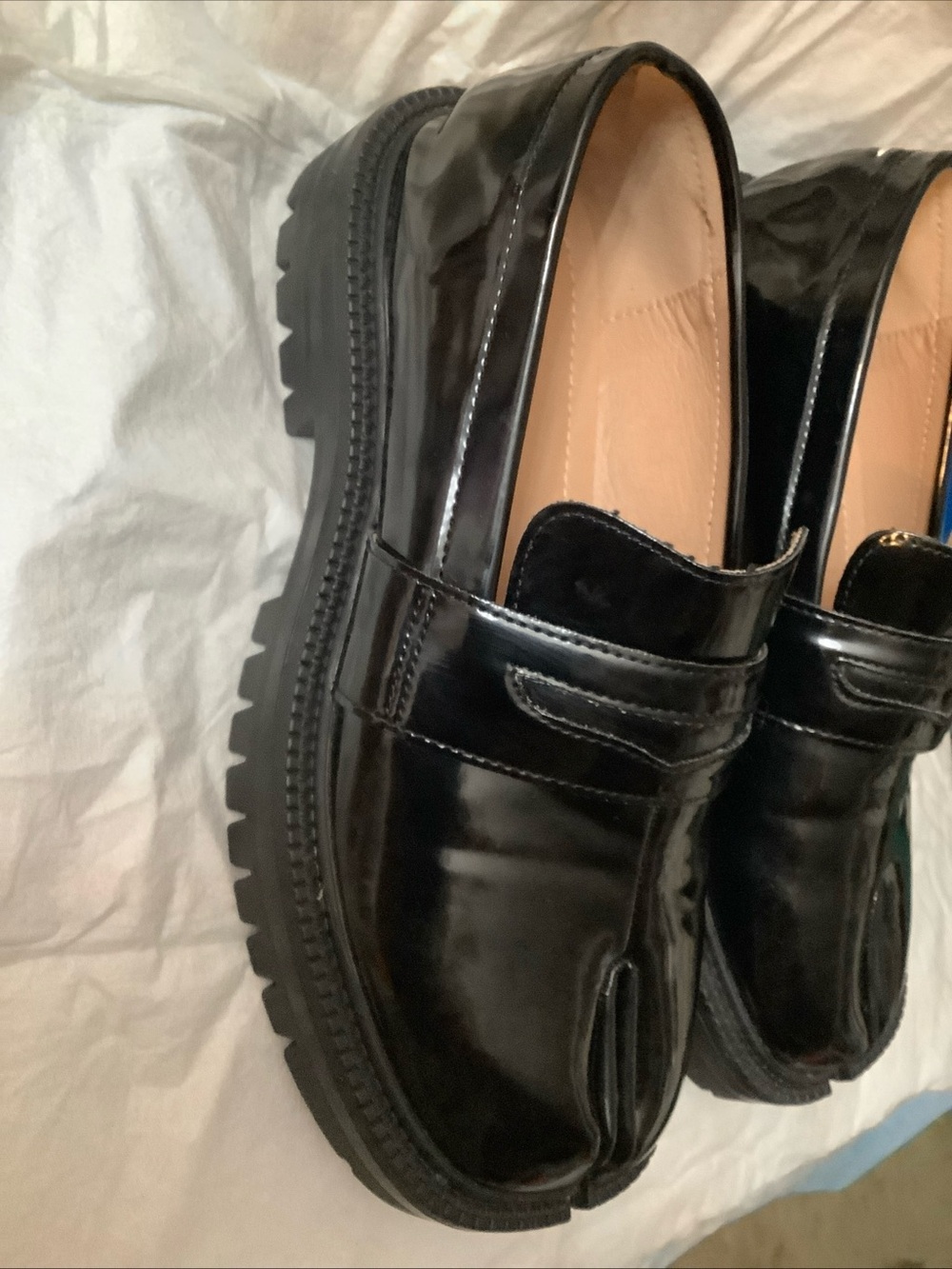 Split-toe Pedal Loafers Tabi Shoes Thick Sole Black Patent Leather Women's 7 US - Picture 2 of 12